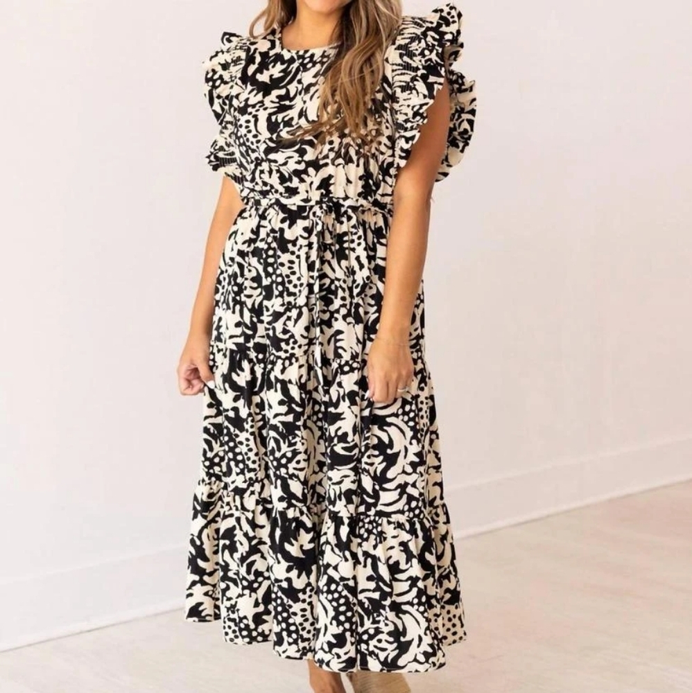 Chic Black and White Patterned Maxi Dress